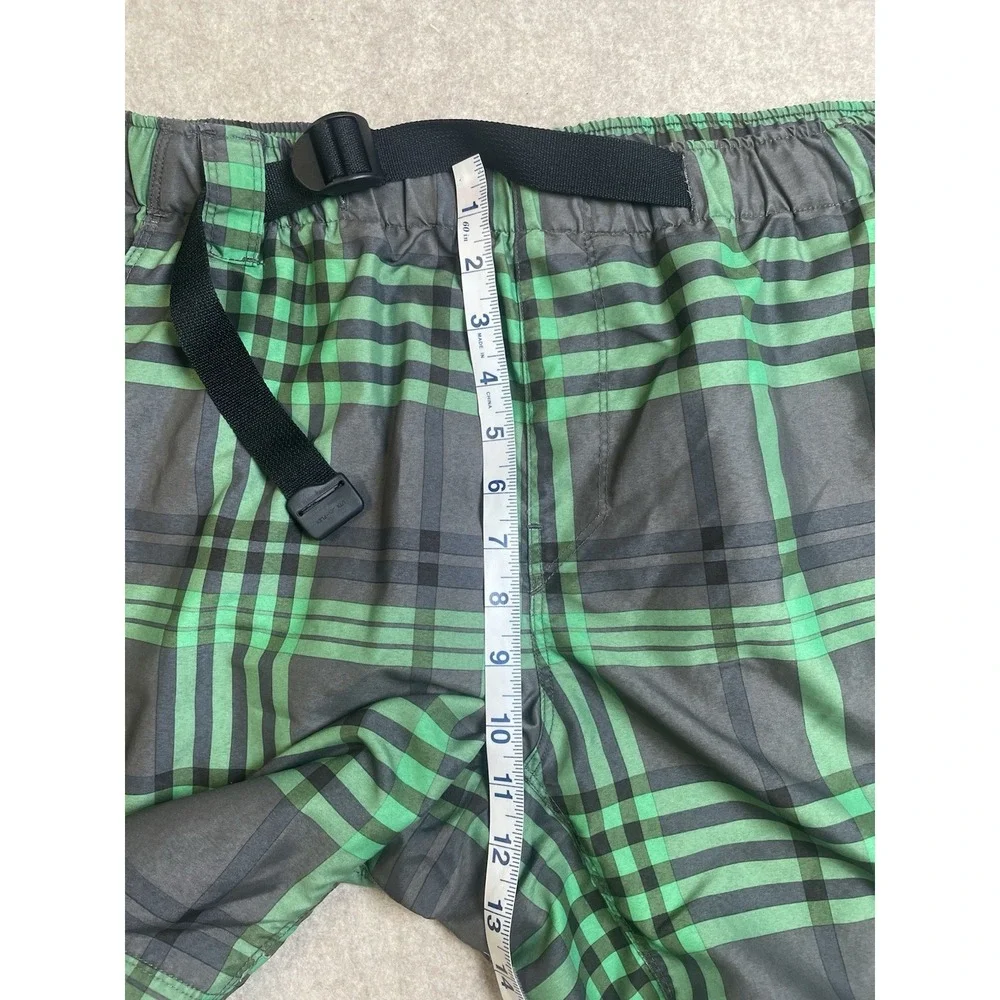 THE North Face Shorts Mens Size LG Plaid Green Swim Suit Trunks Belt and Pockets